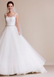 Νυφικό Lilly Collection 2018
